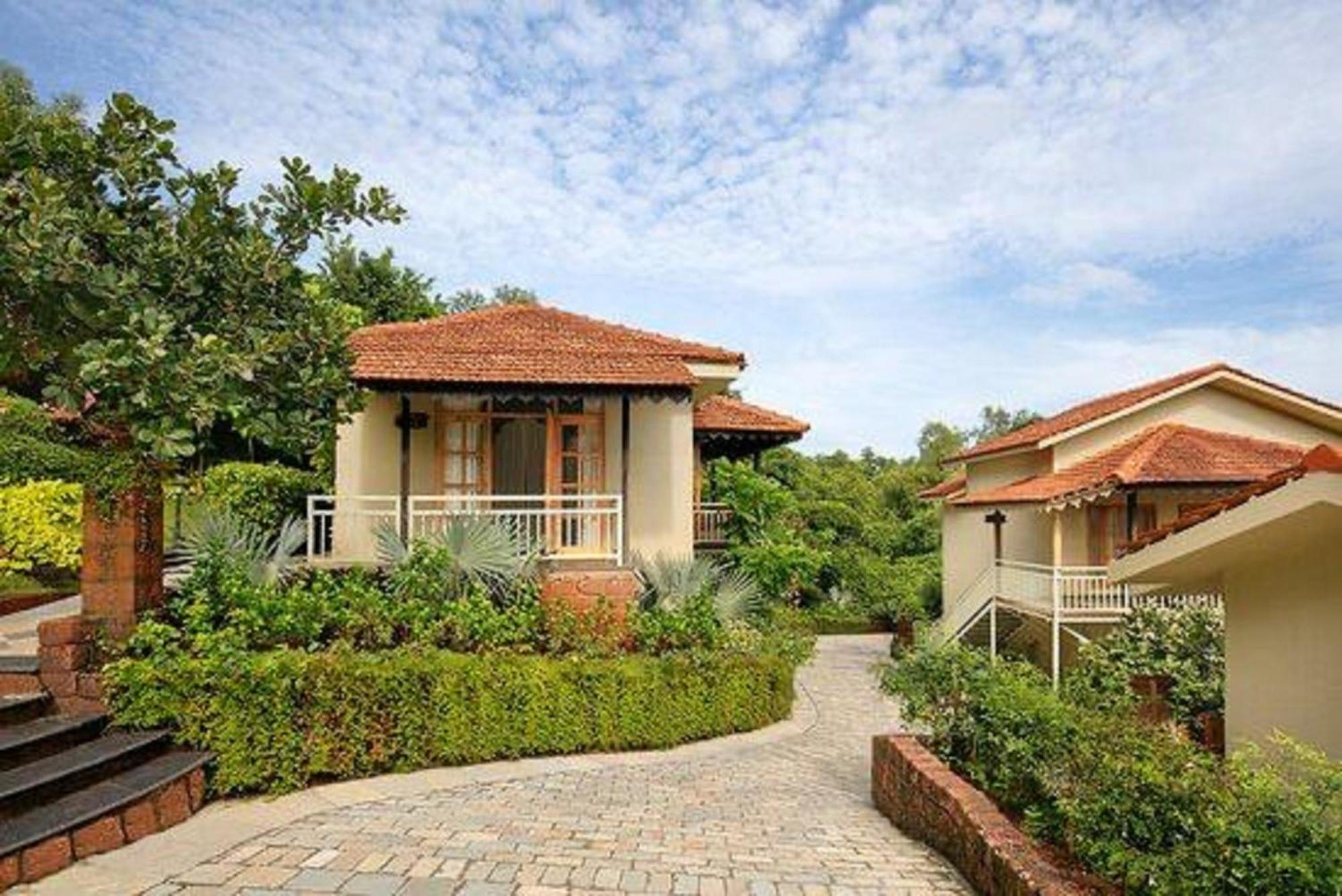 Amritara Aura Resort & Spa Мандрем Экстерьер фото