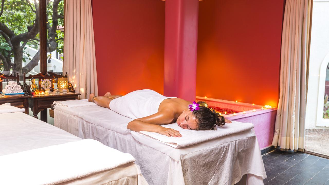 Amritara Aura Resort & Spa Мандрем Экстерьер фото